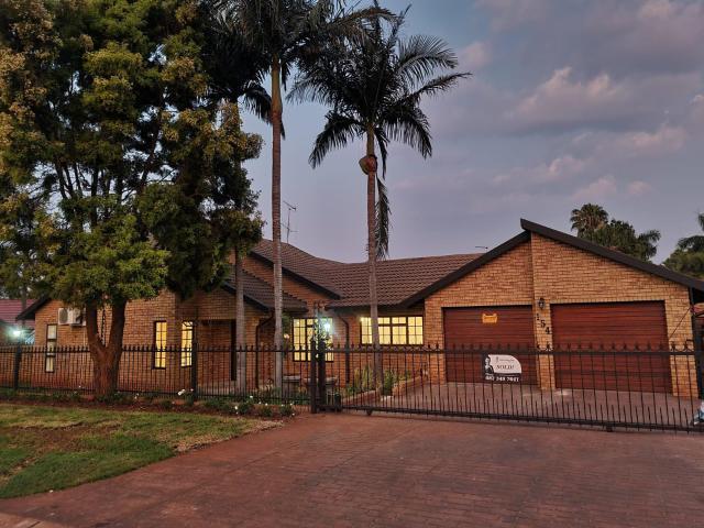4 Bedroom House To Let in Montana