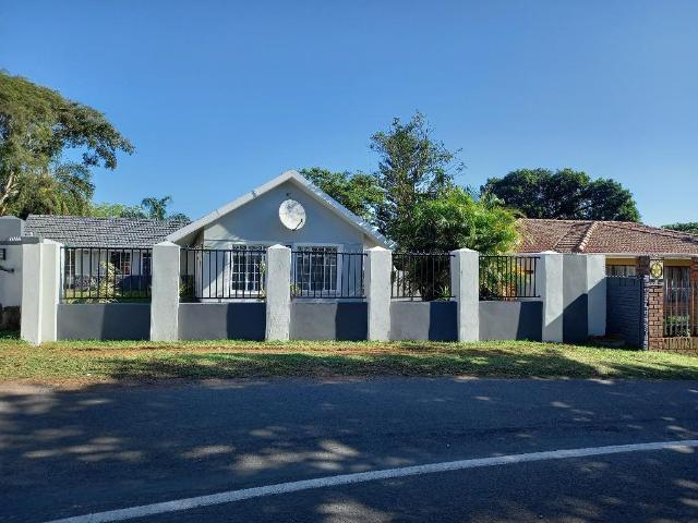 4 Bedroom House To Let in Durban North
