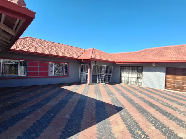 4 Bedroom House To Let in Dagbreek