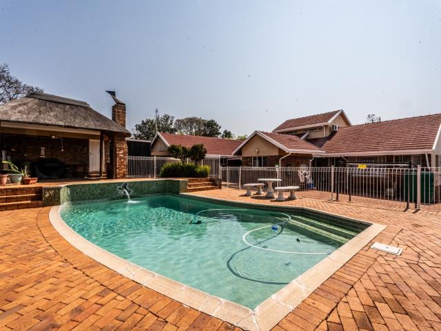 4 Bedroom House To Let in Eldoraigne