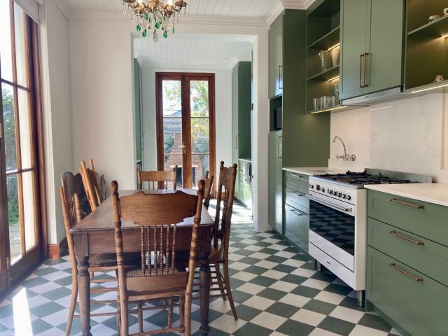 4 Bedroom House To Let in Gardens