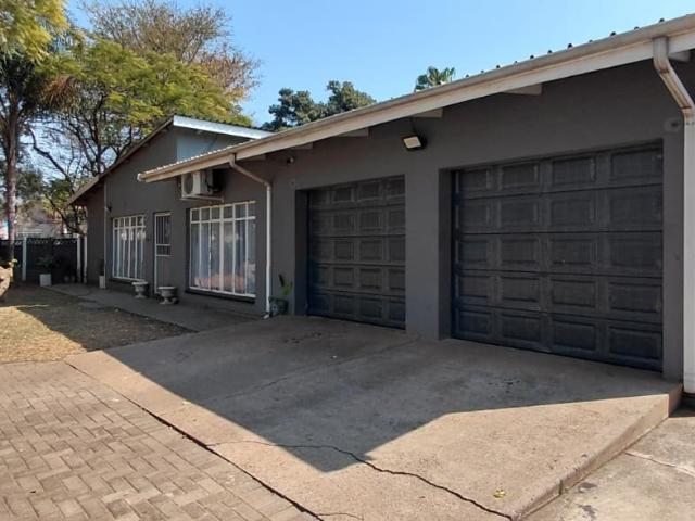 4 Bedroom House To Let in Protea Park