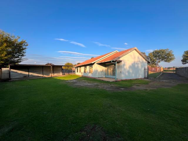 4 Bedroom House To Let in Secunda Central