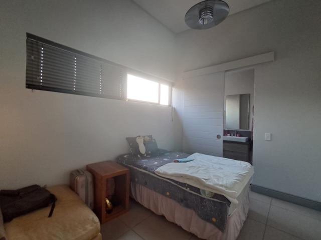 4 Bedroom House To Rent in Waterkloof Ridge