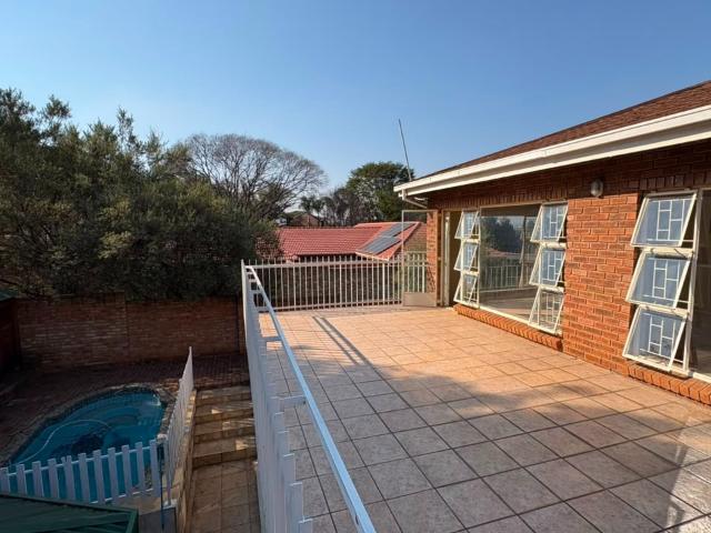 4 Bedroom House To Rent in Waverley
