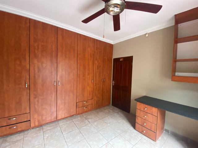 4 Bedroom House To Rent in Willow Acres