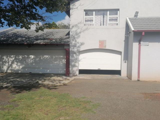 4 Bedroom house to rent in Witpoortjie, Roodepoort