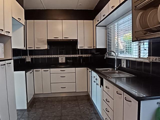4 Bedroom House To Rent in Amalinda