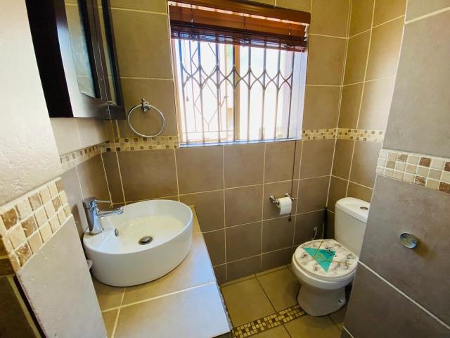 4 Bedroom House To Rent in Blairgowrie