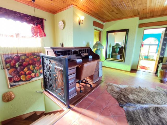 4 Bedroom House To Rent in Brenton On Sea