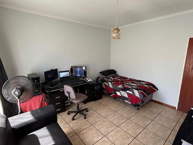 4 Bedroom house to rent in Carletonville Central