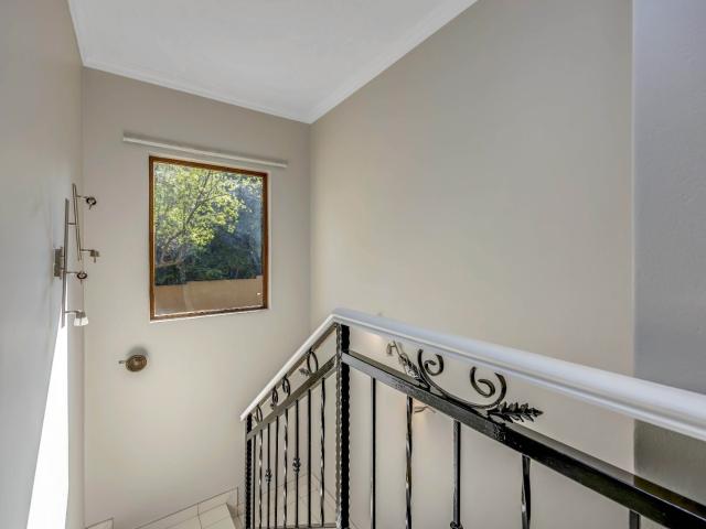 4 Bedroom House To Rent in Craigavon