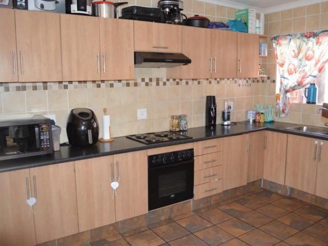 4 Bedroom House to Rent in Doringkruin