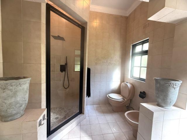 4 Bedroom House To Rent in Glenvista