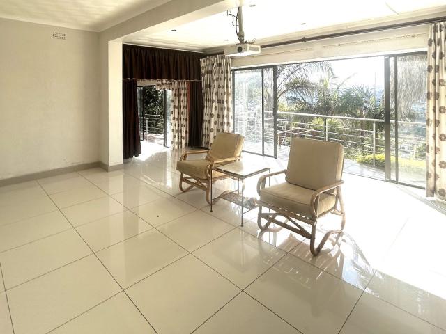 4 Bedroom House To Rent in Glenvista