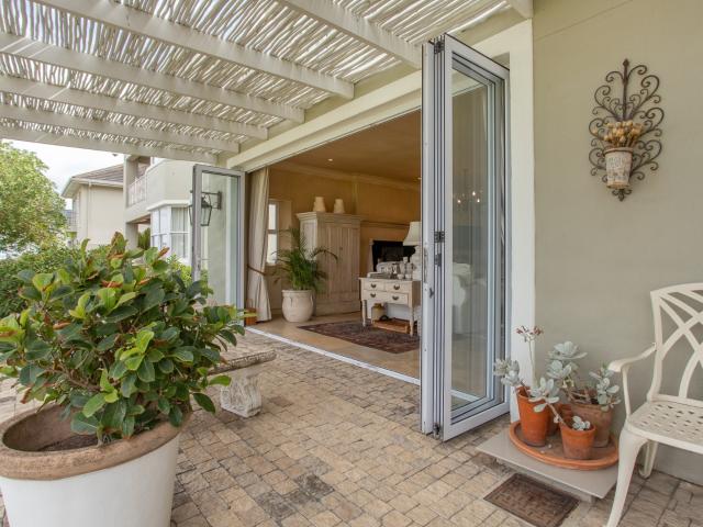 4 Bedroom House To Rent in Greenways Golf Estate