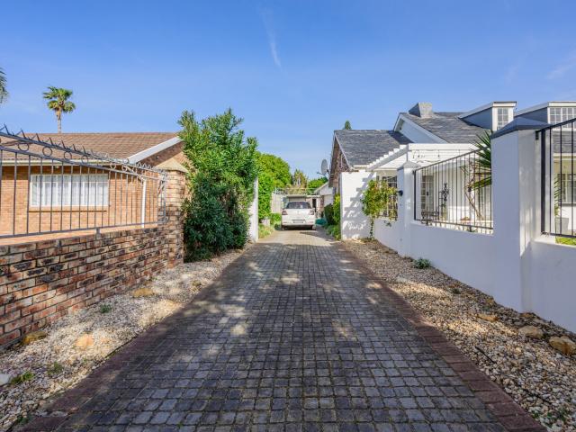 4 Bedroom House To Rent in Humewood