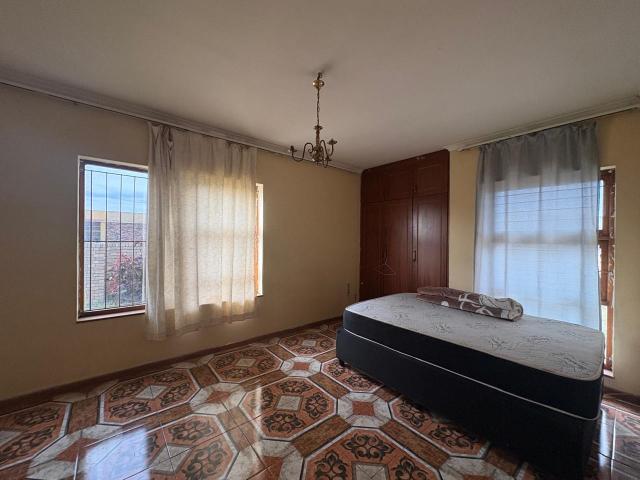 4 Bedroom House To Rent in Kwaford