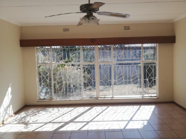 4 Bedroom House To Rent in Kuruman