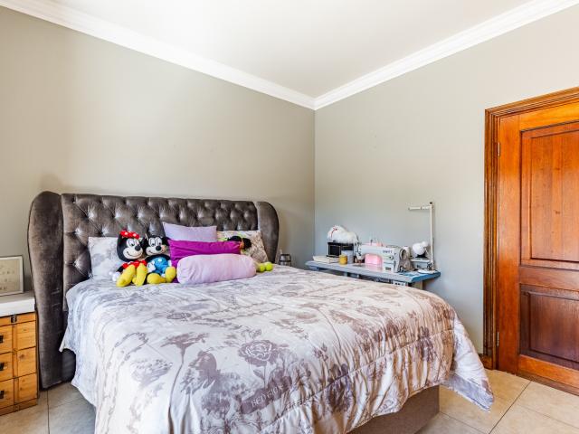4 Bedroom House To Rent in Moreleta Park
