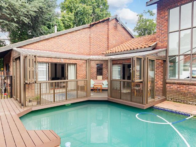 4 Bedroom house to rent in Paulshof, Sandton