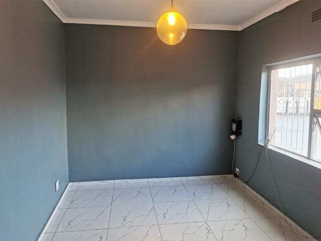 4 Bedroom House To Rent in Retreat