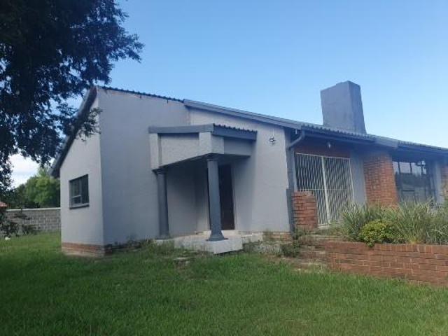 4 Bedroom House to Rent in Schuinshoogte