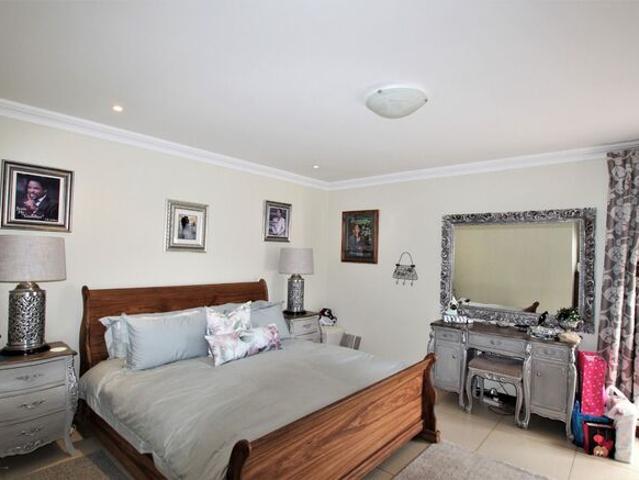 4 Bedroom House To Rent in Silverwoods Country Estate