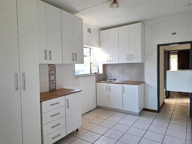 4 Bedroom house to rent in Southfield, Cape Town