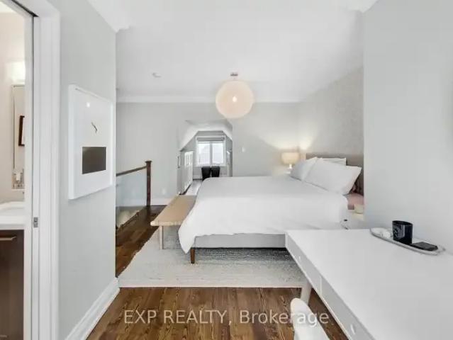4 Bedroom House Toronto ON 105359824