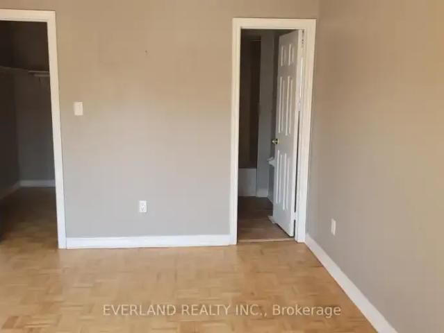 4 Bedroom House Vaughan ON 102468524