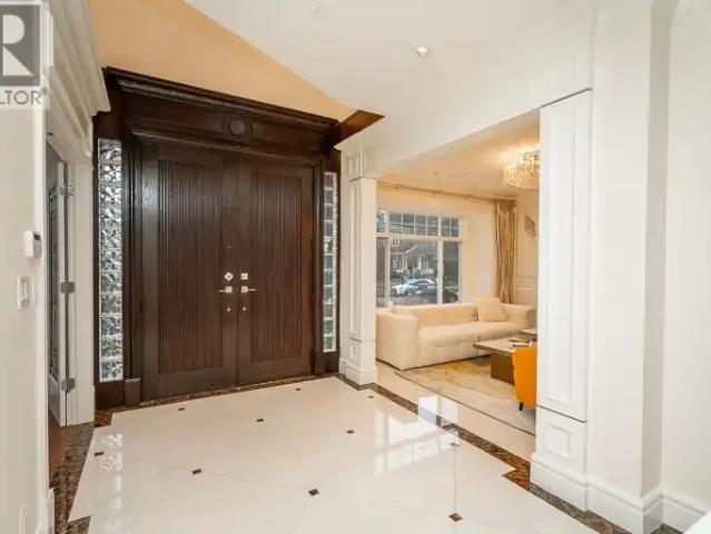 4 Bedroom House Vancouver BC 102243215