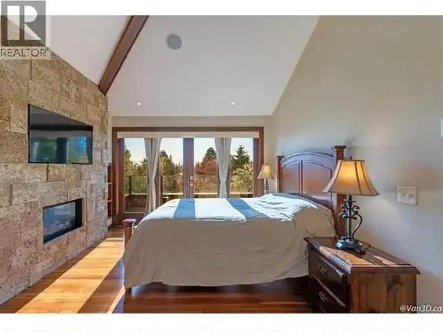 4 Bedroom House Vancouver BC 102306774