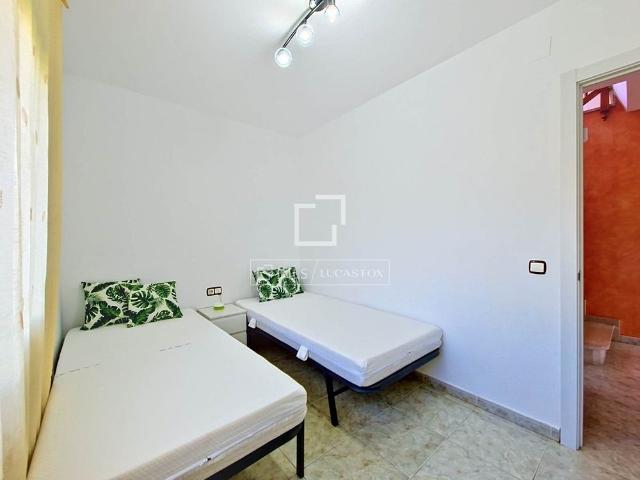 4 Bedroom house / villa with 500m² garden for rent in Cunit, Costa Dorada