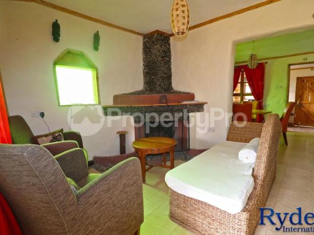 4 bedroom Houses for sale Naromoru, Nyeri PID: 4AWWT | PropertyPro