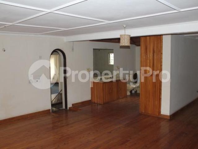 4 bedroom Houses for sale on Chaka Road, Kilimani Nairobi PID: 3AWTQ | PropertyPro