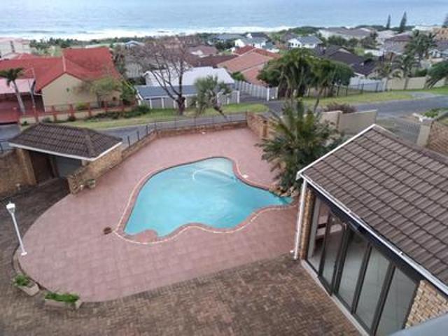 4 bedroom home with amazing sea view.