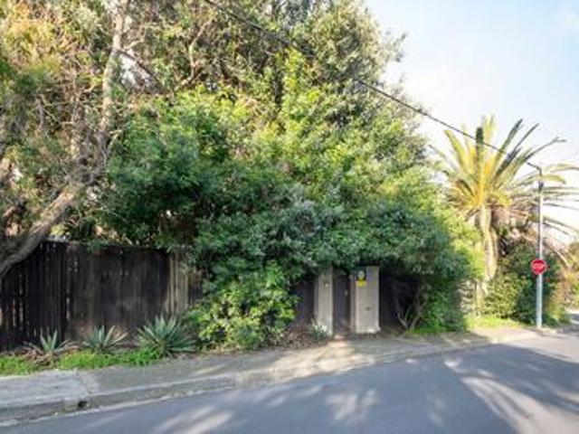 4 bedroom home with spacious 1 bedro.