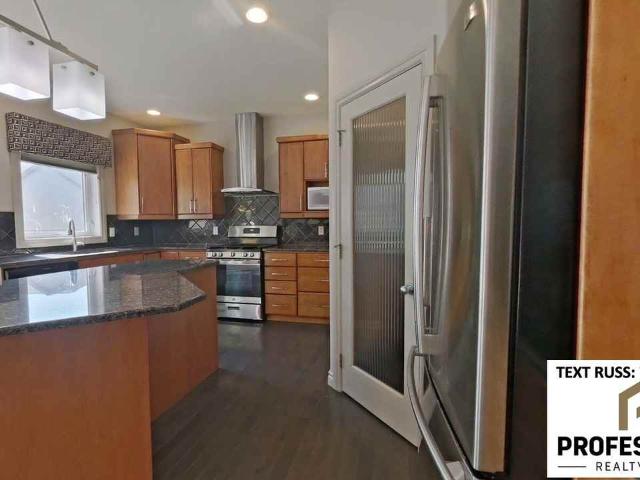 4 Bedroom Home for Rent at 6162 Maynard Cres Nw, Edmonton, AB T6R 0H8 Mactaggart