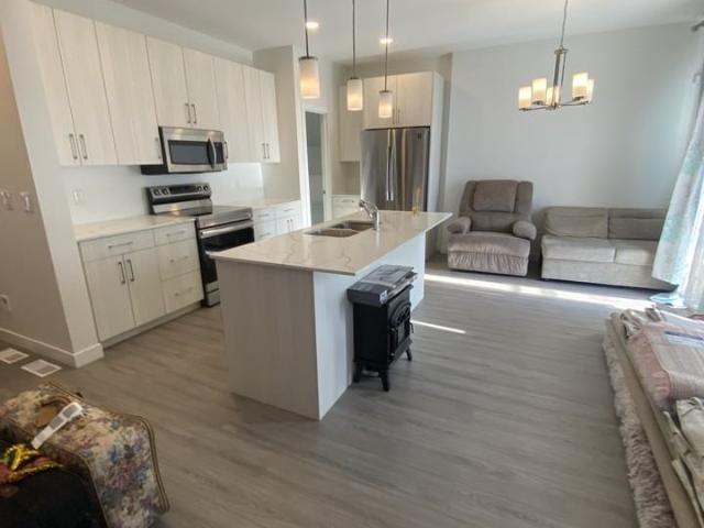 4 Bedroom Home for Rent at 86 Douglas Henning Bay, Winnipeg, MB R3Y 2B4 Waverley West