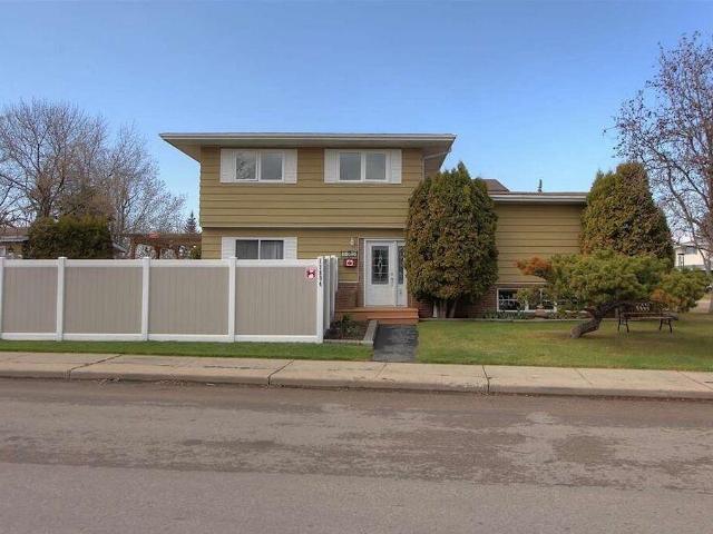 4 Bedroom Home for Rent at 11804 25 Ave Nw, Edmonton, AB T6J 4H4 Blue Quill