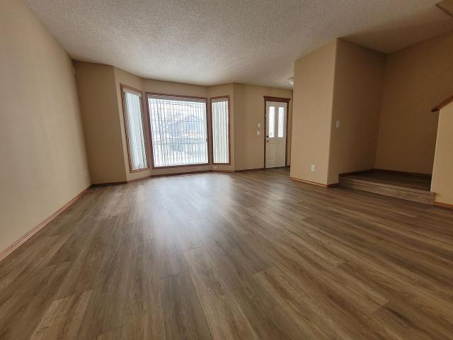 4 Bedroom Home for Rent at 126 Evansmeade Cres Nw, Calgary, AB T3P 1B9 Evanston