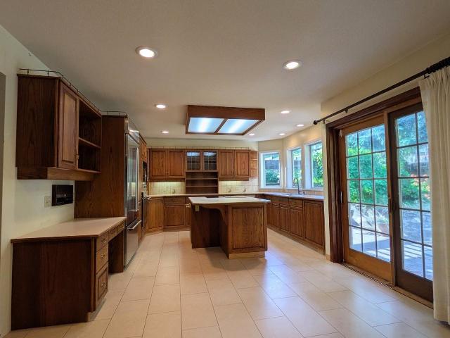 4 Bedroom Home for Rent at 1590 Glen Abbey Dr, Burnaby, BC V5A 4C8 Lochdale