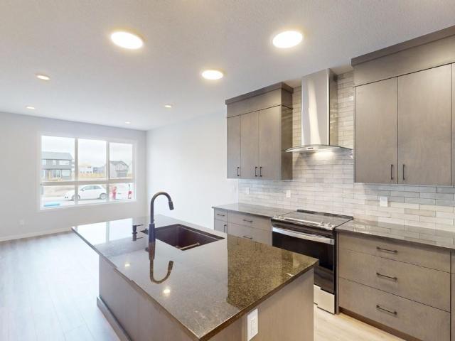 4 Bedroom Home for Rent at 3399 41 St Se Uppr, Calgary, AB T2B None Dover