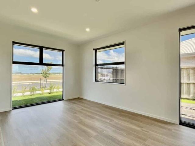 4 bedroom home in Arbor Green