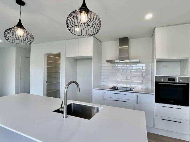 4 bedroom home in Belfast