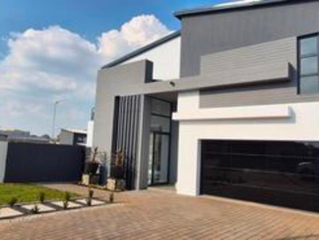 4 bedroom home on the market in foun.