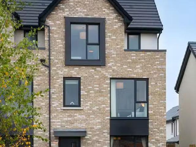 4 Bedroom Homes, Regles, 4 Bedroom Homes, Regles, 4 Bedroom Ho.