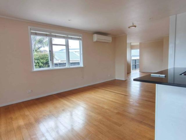 4 BEDROOM IN POINT ENGLAND
