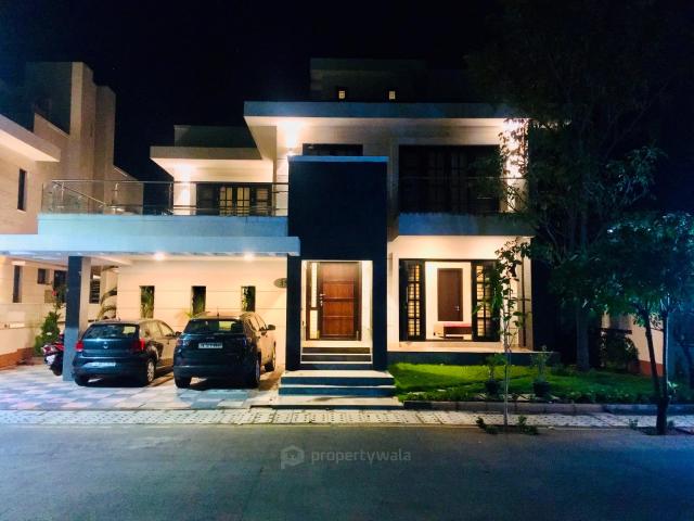 4 Bedroom Independent House for sale in ECR Road area, Chennai P608294